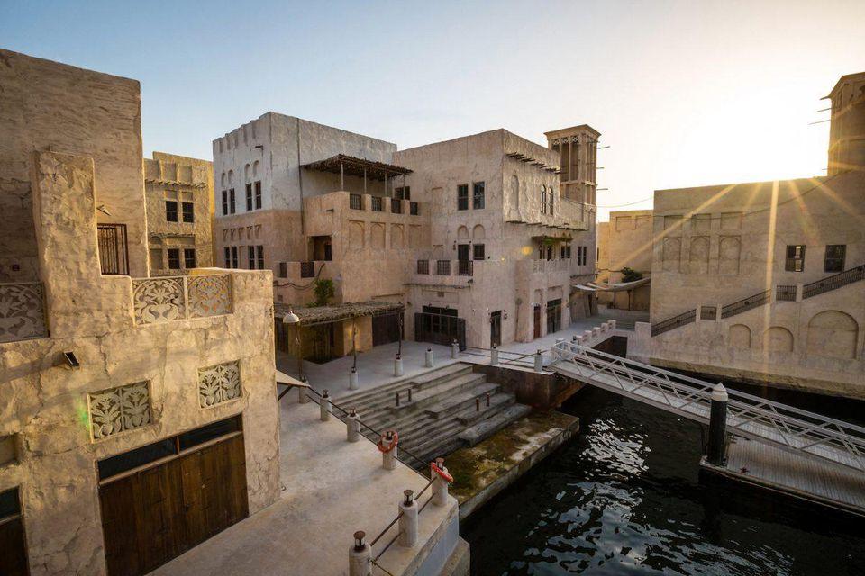 بالصور| فندق السيف من جميرا.. “واحة أنيقة وهادئة في قلب دبي”