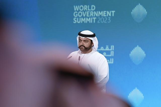 محمد بن راشد يشهد جلسة رئيسية لولي عهد الفجيرة  في القمة العالمية للحكومات